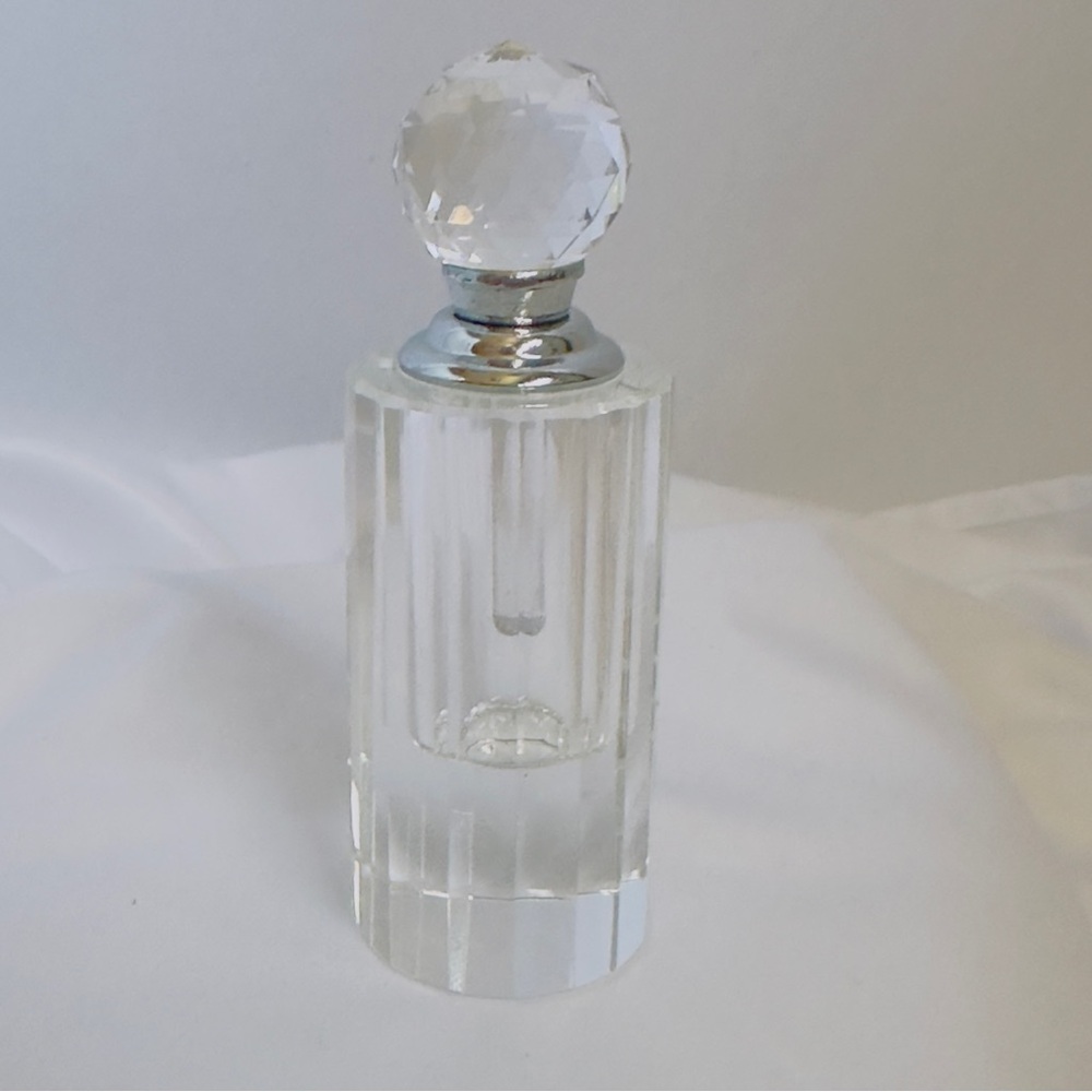 Lot of 3 Miniature Clear Glass Faceted Perfume Bottles with Daubers - Picture 3 of 16